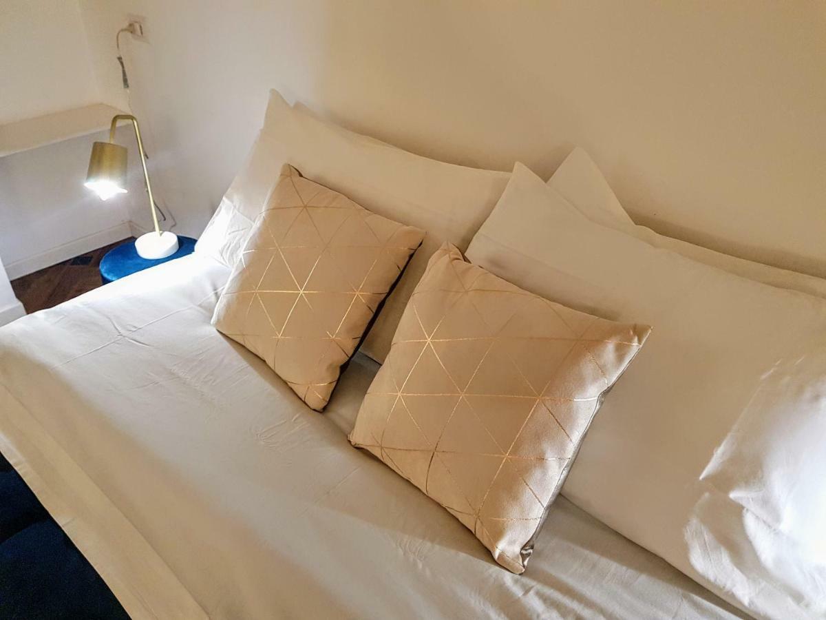 Piazza Martiri Apartment Cagliari Bagian luar foto
